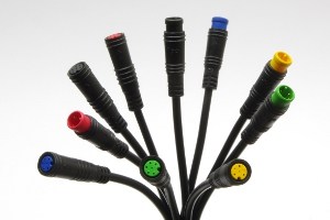 Bild "Hobbies:Pedeleg_Stecker_HIGO_Mini_B_300pix3_300x.jpg"