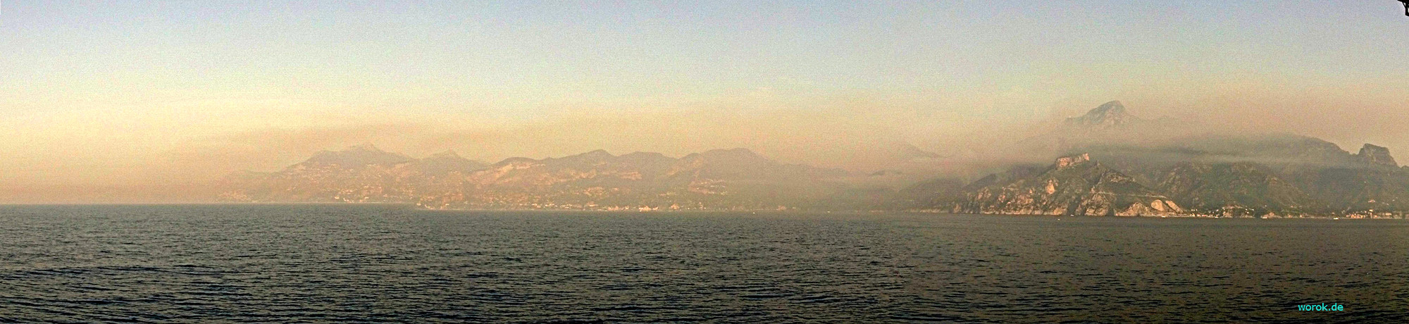 Bild "Reisen:2015_09_Italien_und_Sizilien_Golf_von_Salerno.jpg"