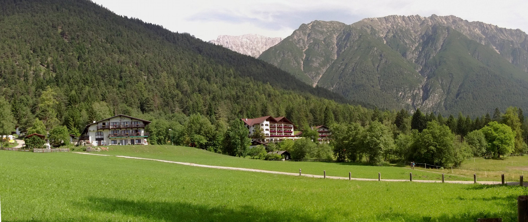 Bild "Reisen:Imst_Linserhof_Panorama_klein.jpg"
