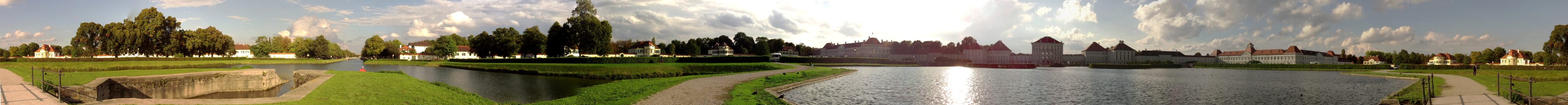 Bild "Reisen:Panorama_Nymphenburg_gesamt.jpg"