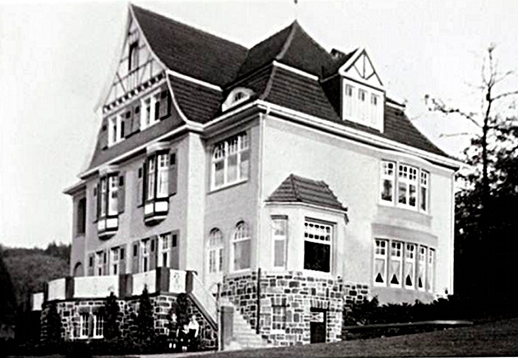 Bild "Willkommen:Gummersbach_Villa_Schnabel_4.jpg"